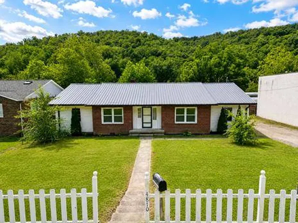 4810 Chimney Dr, Charleston, WV 25302