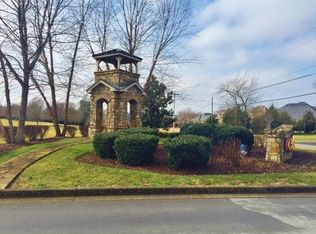 127 Burnt Hickory Ln, Johnson City, TN 37604