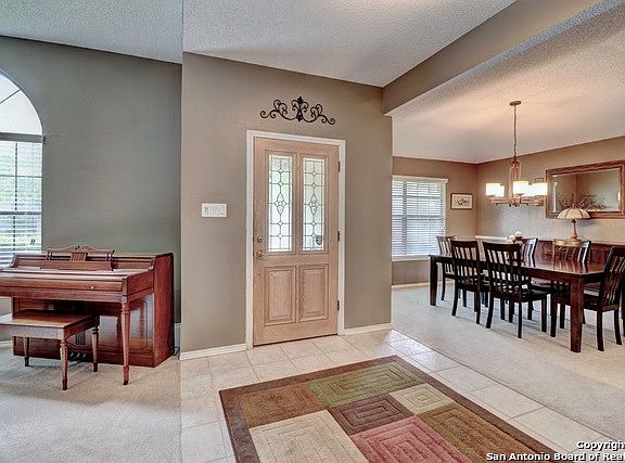 4th image of 16415 Point Oak