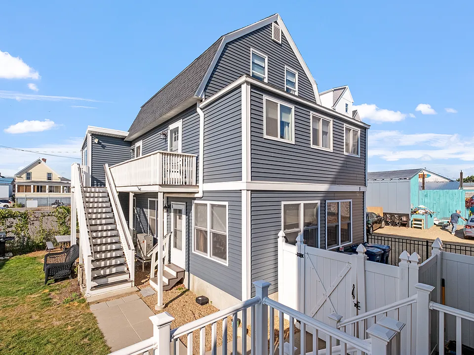 8 J St #2