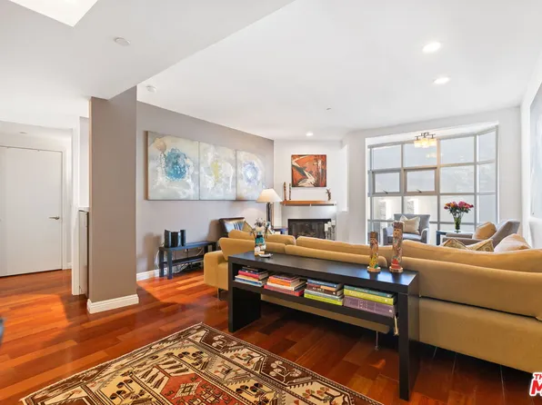 171 N Church Ln APT 511, Los Angeles, CA 90049