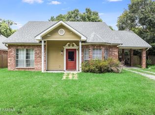 917 W Monroe St, Broussard, LA 70518