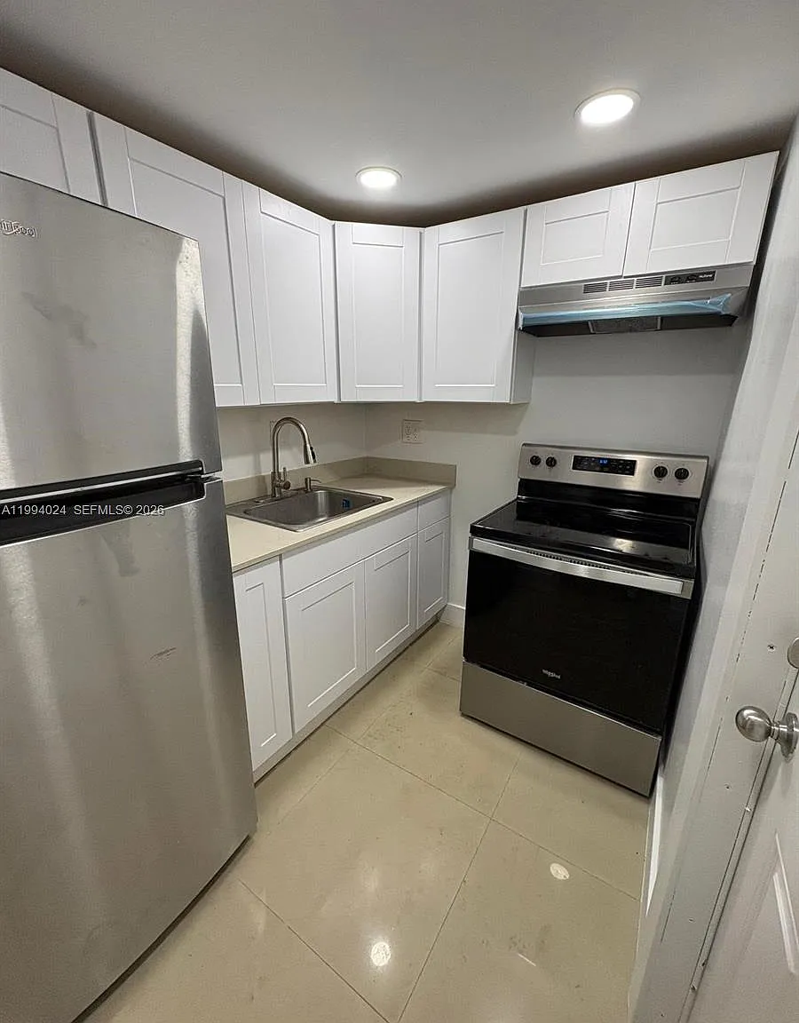 2 bed, 2.0 bath, $1,960 — Photo 4