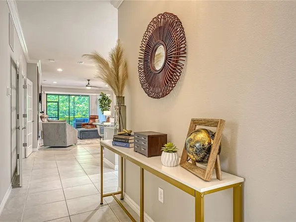 5420 Cicerone St #101, Sarasota, FL 34238