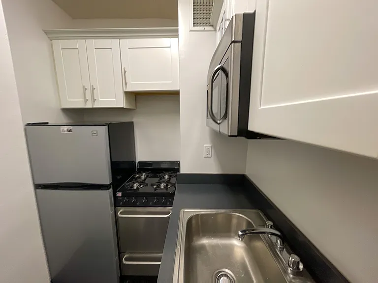215 W 83rd St #11D — Photo 8