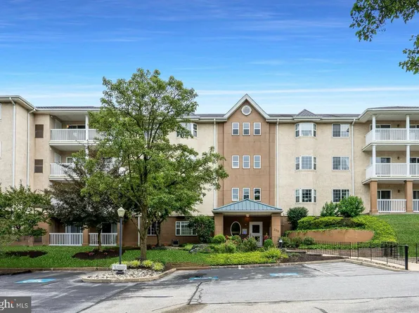 215 Paoli Pointe Dr #M, Paoli, PA 19301