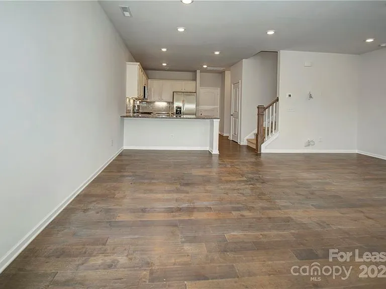 3126 Glenn Hope Way — Photo 3