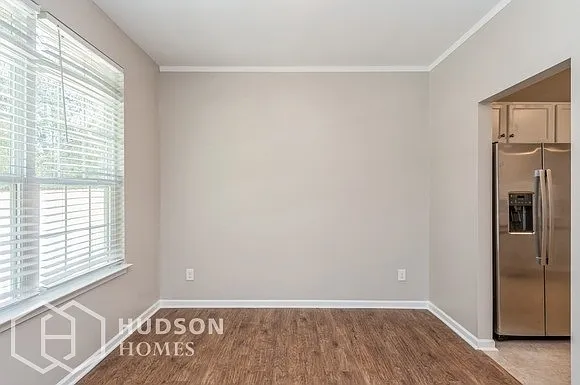 156 Valerie Dr — Photo 6