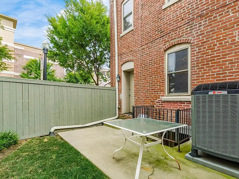 2 Clark Pl — Photo 8