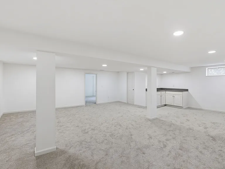 8806 Marty St — Photo 13