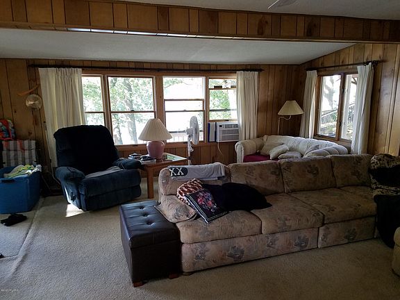 5th image of 48484 Hill Dr