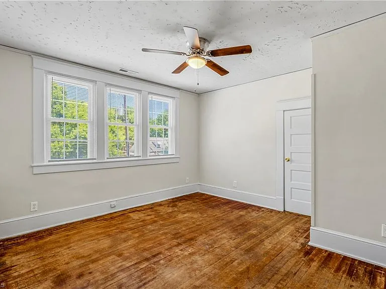 1506 Martin Luther King Jr Dr — Photo 29