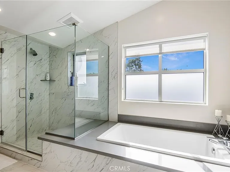 3920 Coast Hwy E — Photo 32