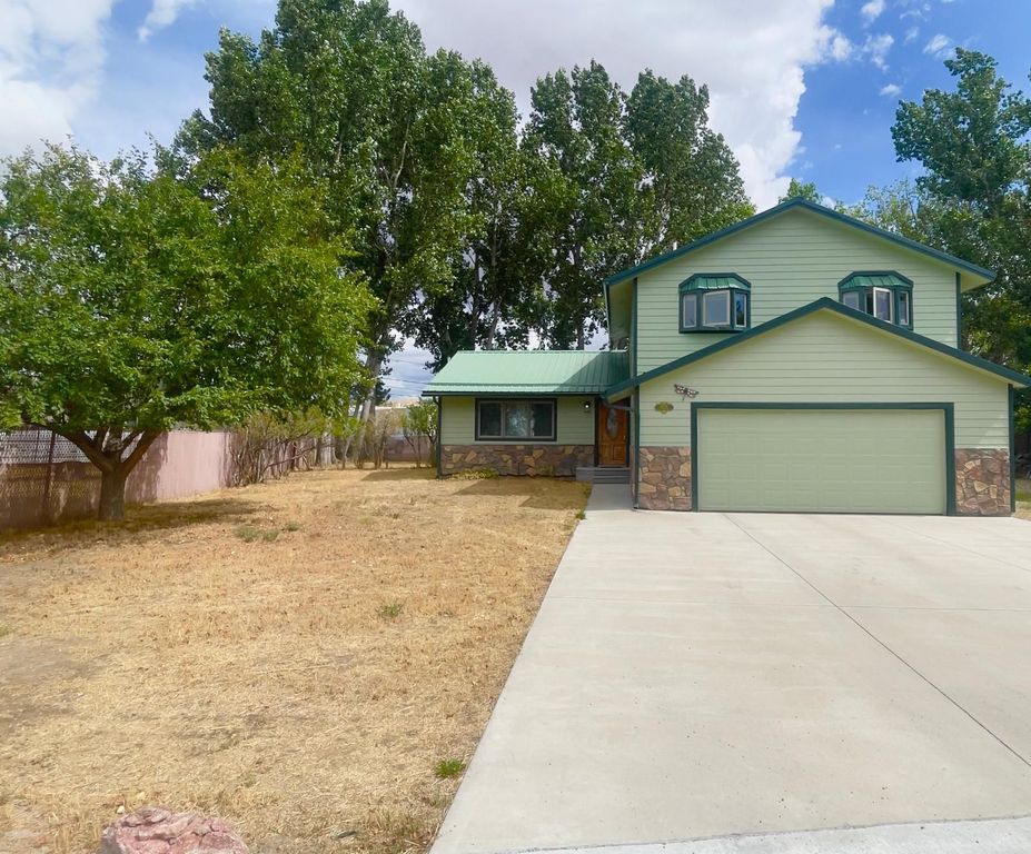 1725 West Dr - Property Image