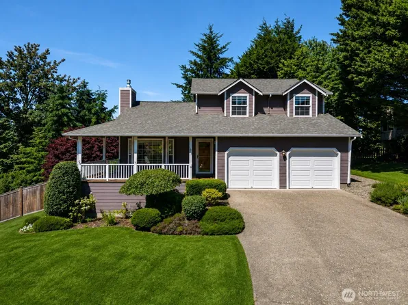 26227 Montera Loop NE, Kingston, WA 98346