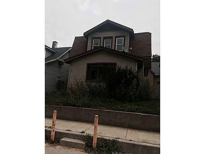 414 Wallace Ave photo 1
