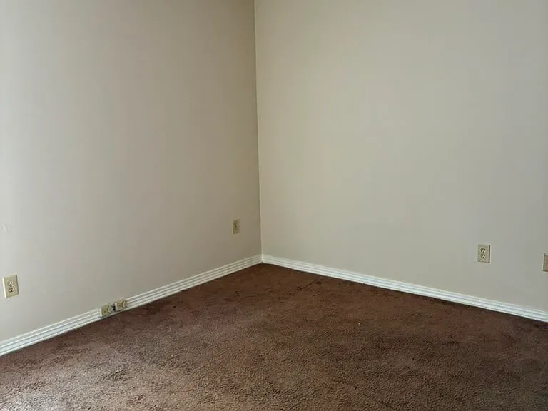 2402 Jamestown Way — Photo 5