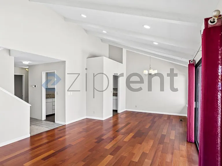 577 Manet Ter — Photo 9