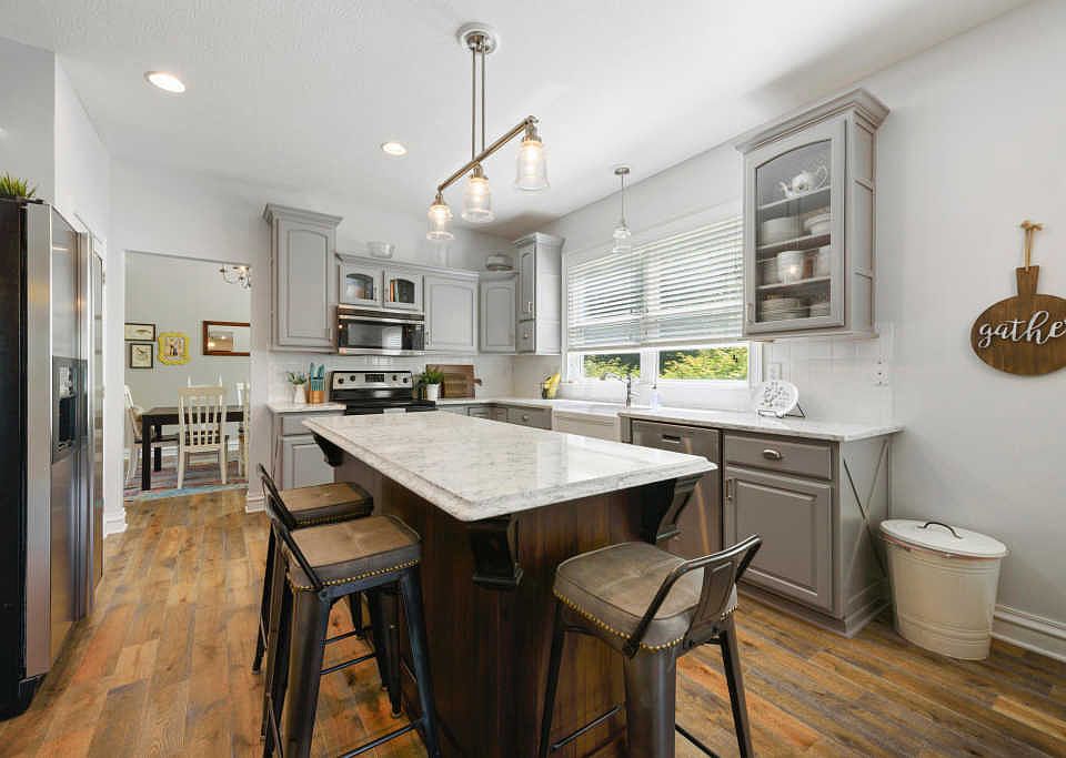 1st image of 5826 Chiddingstone Ln