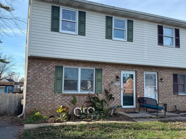 471 S Market Ave, Mount Joy, PA 17552