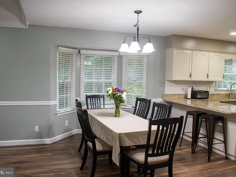 105 Westmoreland Ct — Photo 24