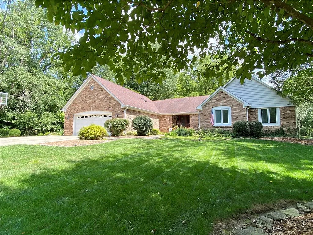 2835 Fox Ct E photo 1