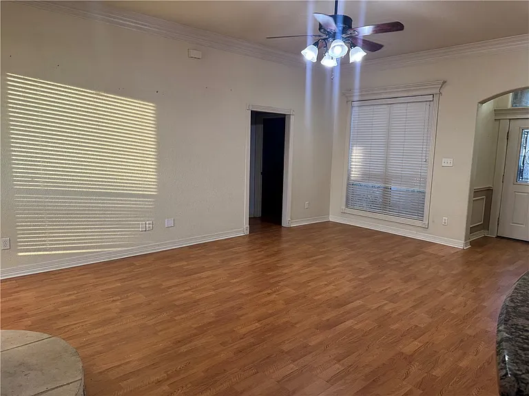 2703 Colony Glen Dr — Photo 9