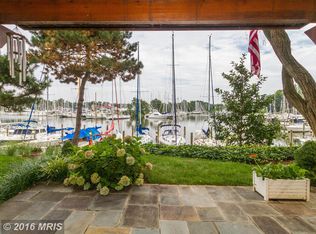 690 Fairview Ave, Annapolis, MD 21403