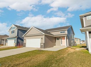 7418 18th St S, Fargo, ND 58104