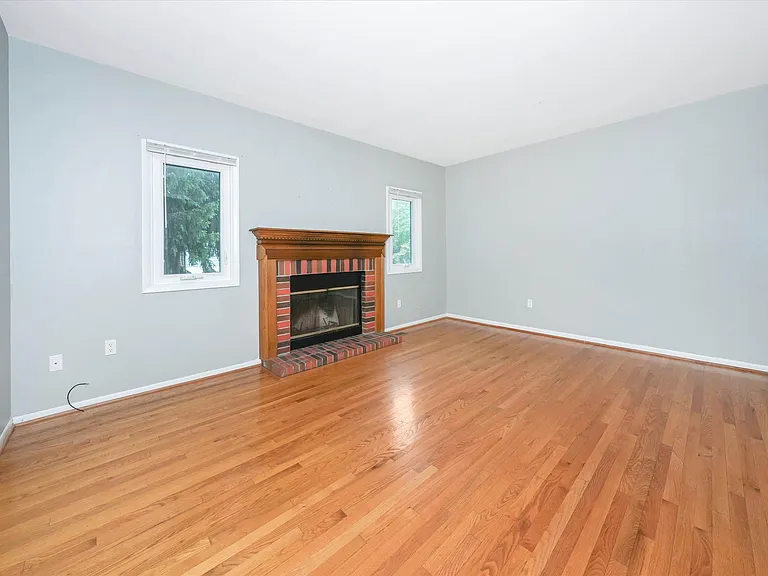 8 Foxtail Ct — Photo 14