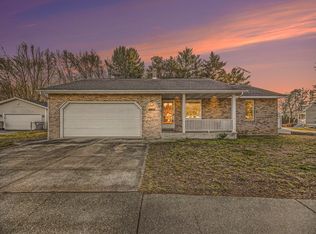 1165 W Hile Rd, Norton Shores, MI 49441
