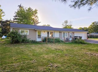 12793 Samuel Dr, Mantua, OH