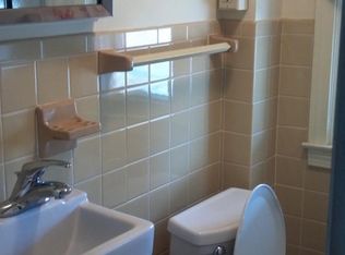 21 Walnut St, Clinton, CT 06413