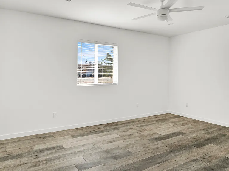 9701 E Avenue S12 — Photo 17