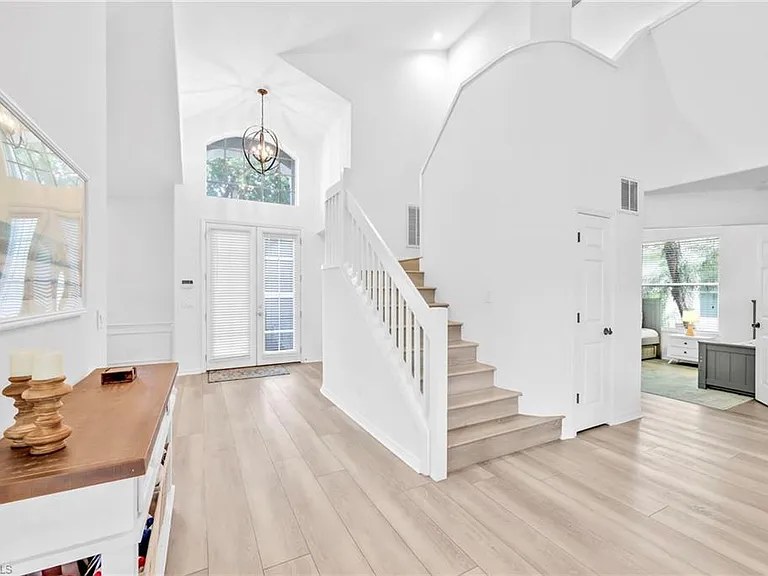 8924 Ventura Way — Photo 4