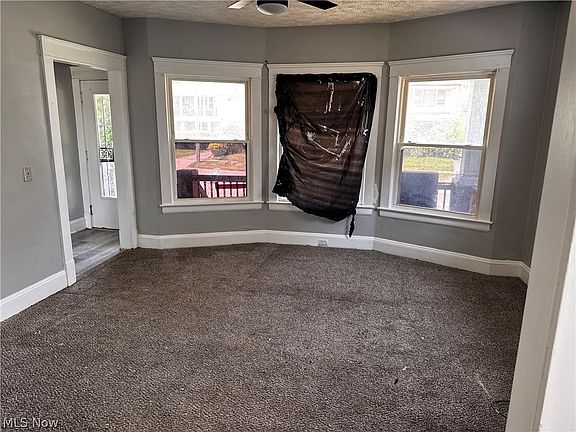 4th image of 13414 Shaw Ave