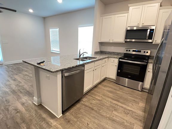 3rd image of 1602 Caleigh Ct