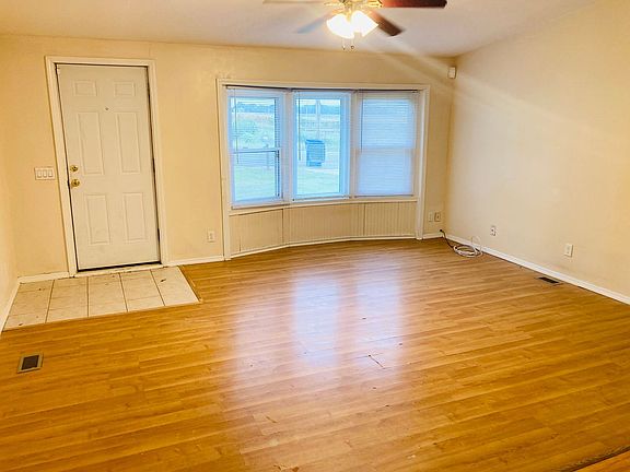 2nd image of 2113 Elmdale Ave