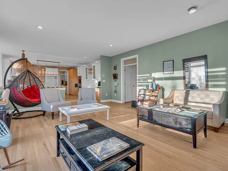 21A Old Queens Ct — Photo 16