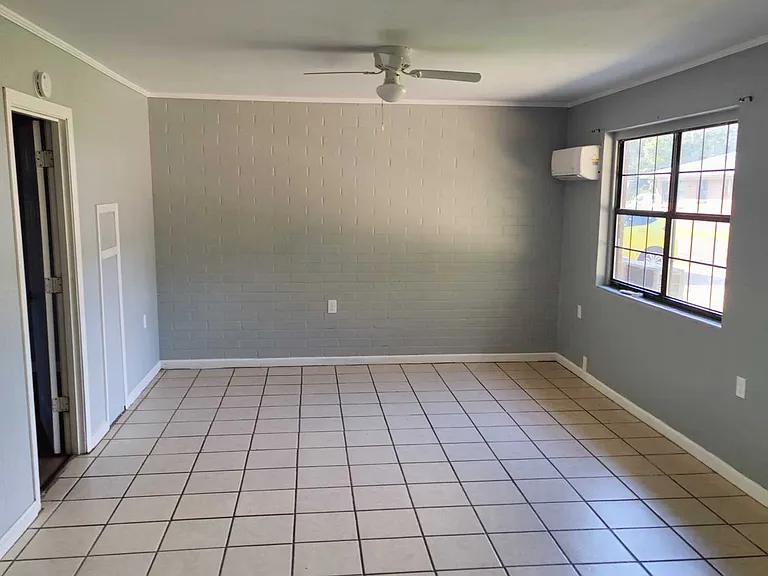 616 Mills Ave #8 — Photo 8