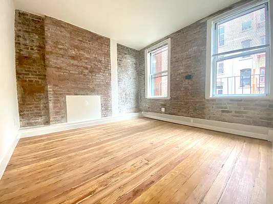 Rented by Nolita Group | media 11