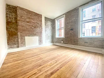 Rented by Nolita Group