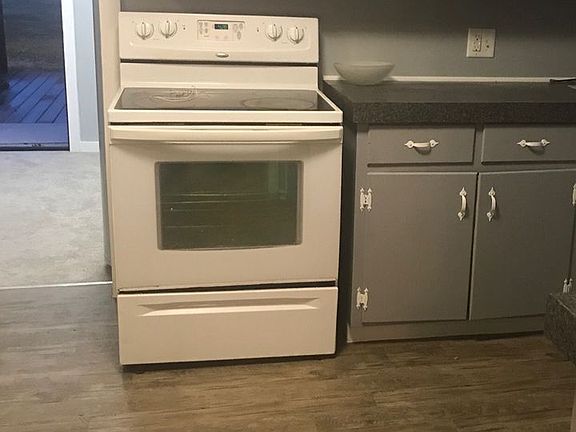 5th image of 1614 Vance St
