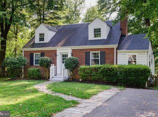 3128 Holmes Run Rd, Falls Church, VA 22042