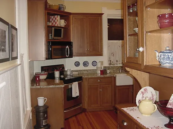 237 W 3rd St, Junction City, KS 66441