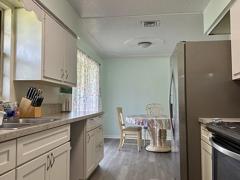2480 Victor Rd — Photo 5