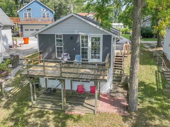 11912 W Breezy Point Dr, Monticello, IN 47960