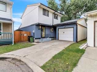 3889 85th St NW, Edmonton, AB T6K 2L5