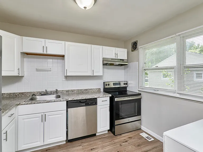 1658 Kappel Dr — Photo 11