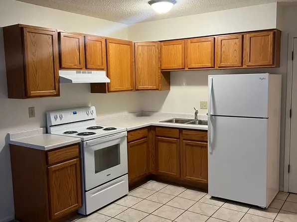 136 Milwaukee Street, 136 Milwaukee St APT 5, La Crosse, WI 54603